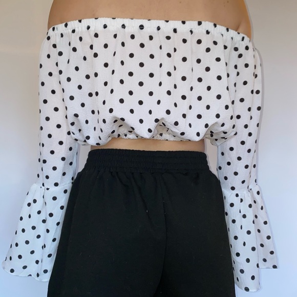 Off Shoulder Polka Dot Crop Top - Picture 3 of 4